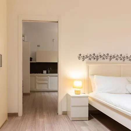 Cosy - Porta Romana M3 Apartment *