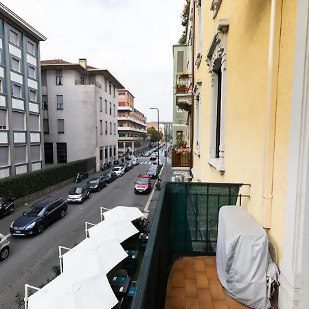 Apartment Cosy - Porta Romana M3 Milan
